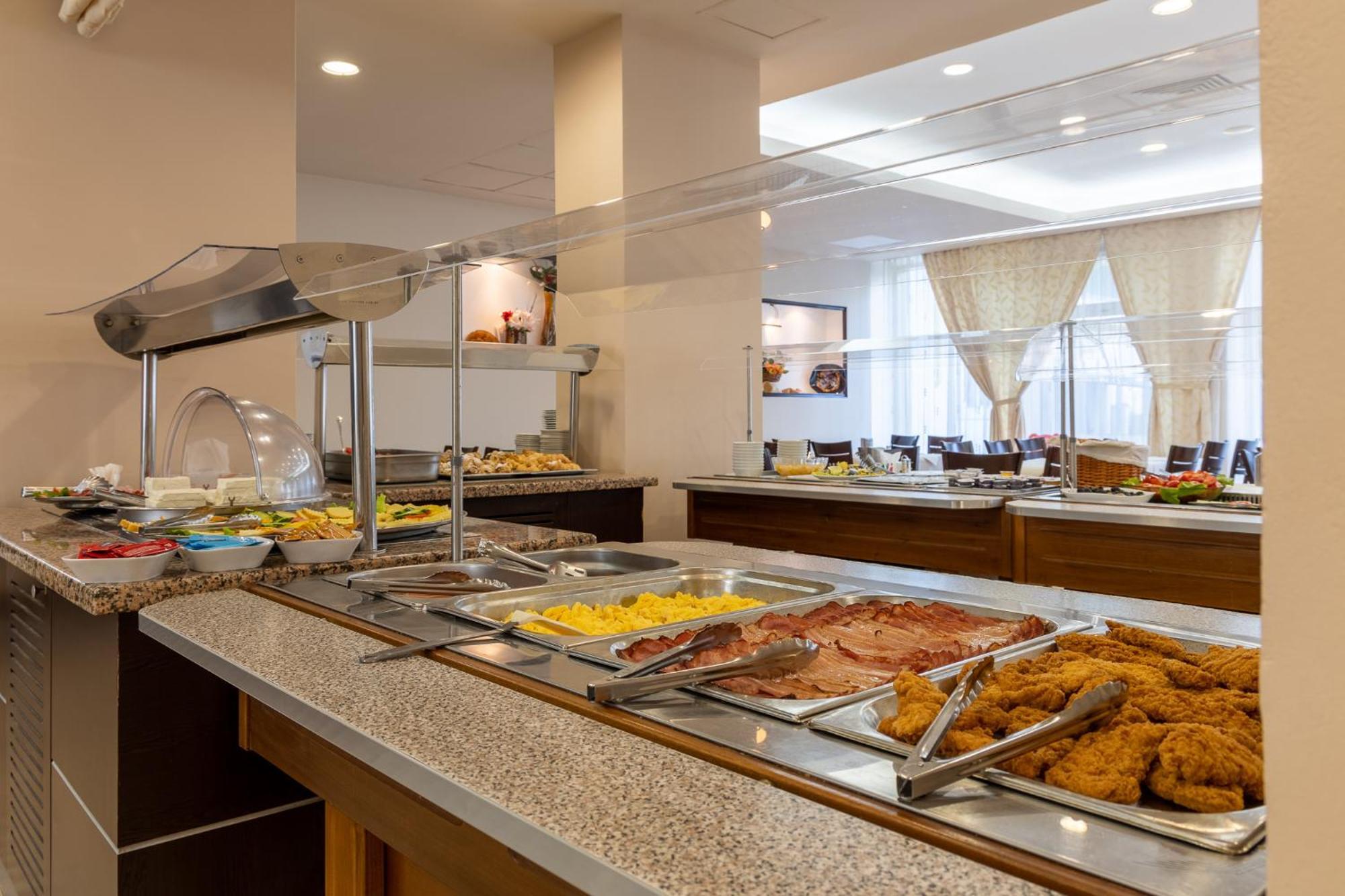 Hotel Condor มามายา ภายนอก รูปภาพ